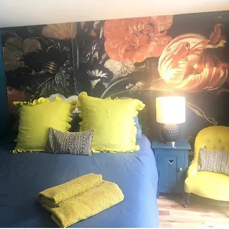 The Welcome Snug Bed & Breakfast