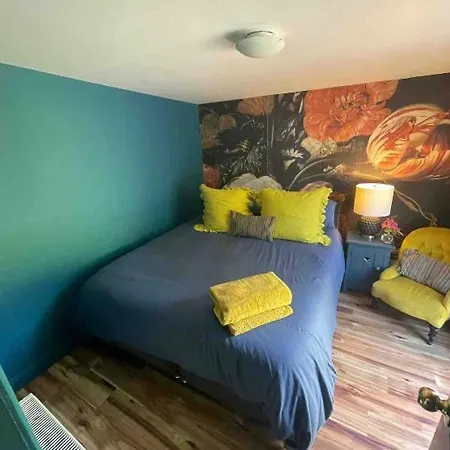 The Welcome Snug * Kinsale